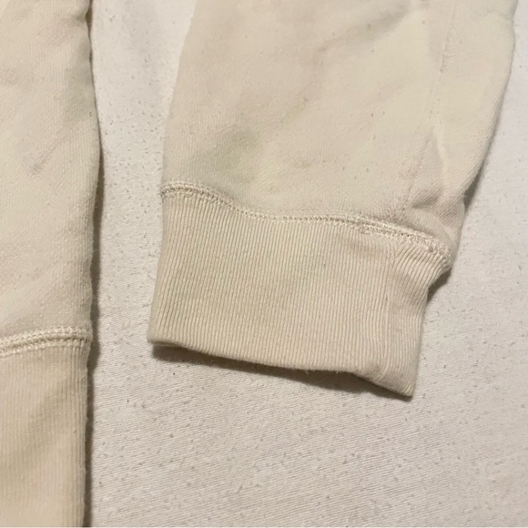 Peanuts Snoopy Uniqlo Printed Sweatshirt Size Medium Sweater - Picture 14 of 16